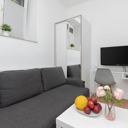 Micro Apartment Near Fort Mokotow Βαρσοβία Εξωτερικό φωτογραφία